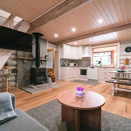 Ferienhaus Upea Hirsi Moekki Ulkoporeltaalla Sekae Kelosaunalla Hämeenlinna