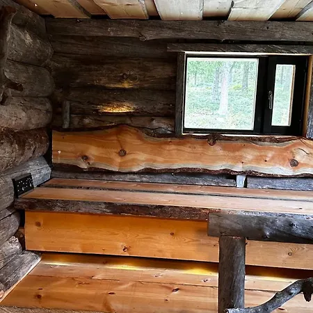 Upea Hirsi Moekki Ulkoporeltaalla Sekae Kelosaunalla Дом отдыха *